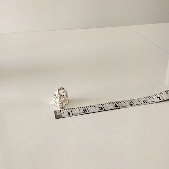 Statement ring in silvertone, size 8 adjustable - Picture 6 of 11